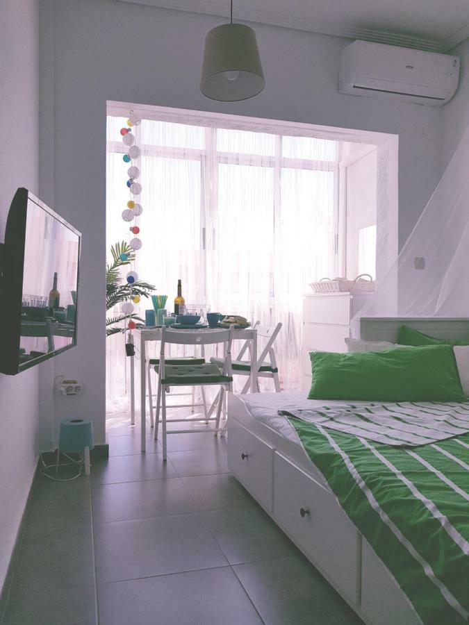 Cosy Studio Apartment In Torrevieja Exterior foto